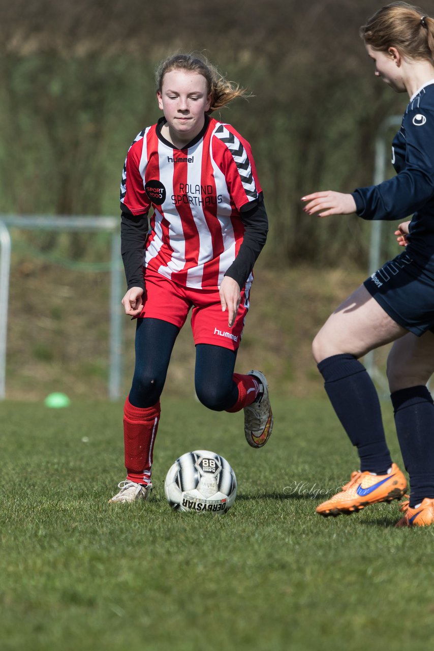 Bild 59 - C-Juniorinnen TSV Zarpen - TuS Tensfeld : Ergebnis: 2:1